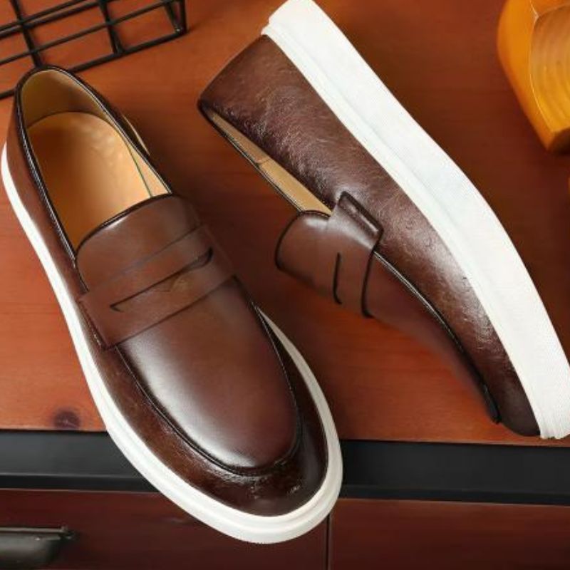 Sapato Mocassim Masculino Casual de Couro e Estilo Britânico